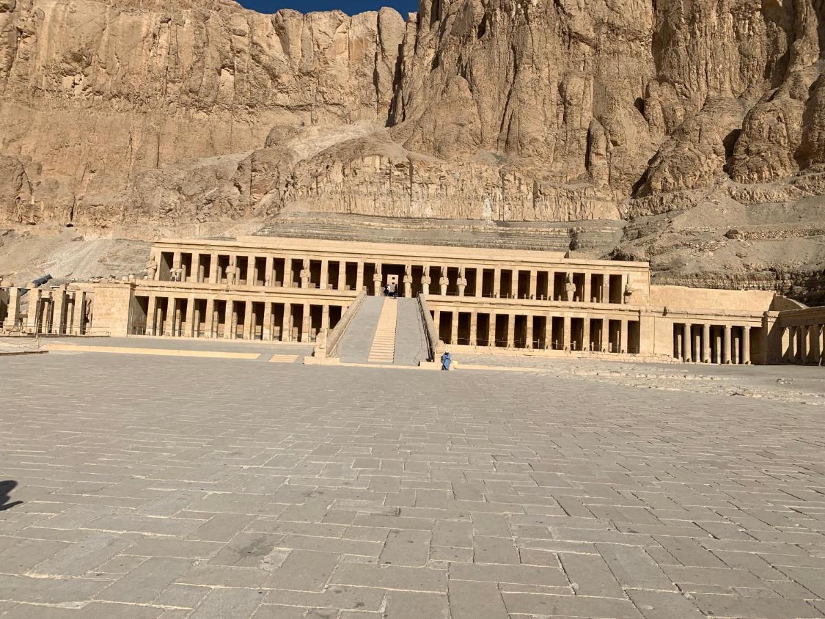 Moon House Of Luxor Apartment Екстериор снимка