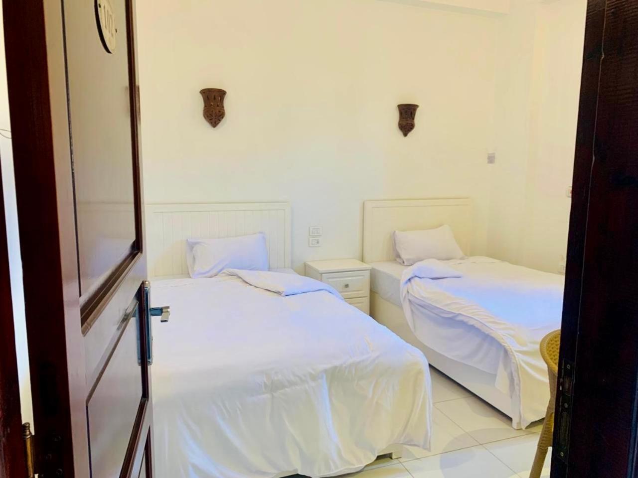 Moon House Of Luxor Apartment Екстериор снимка