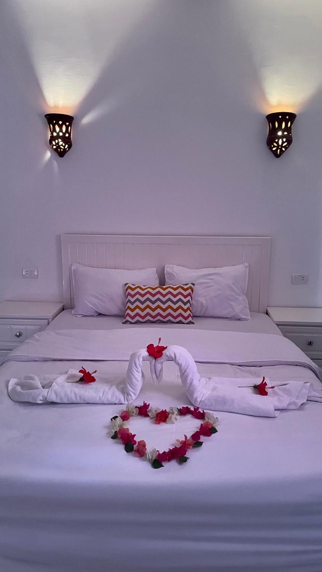 Moon House Of Luxor Apartment Екстериор снимка