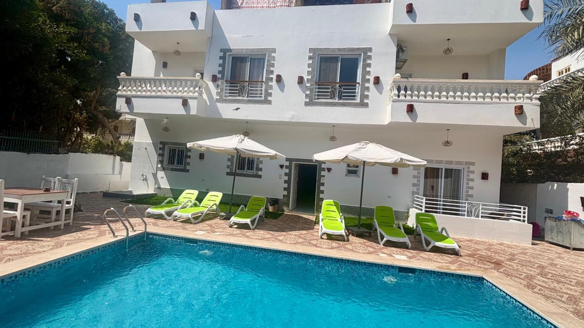 Moon House Of Luxor Apartment Екстериор снимка