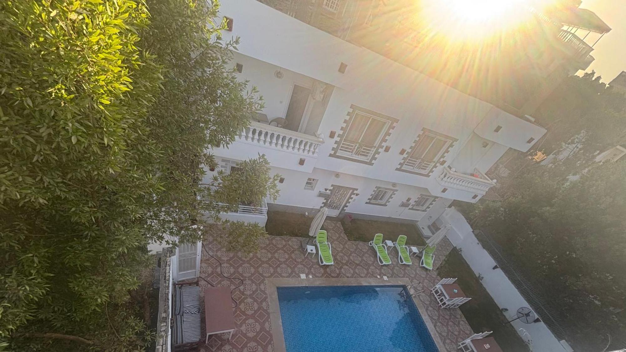 Moon House Of Luxor Apartment Екстериор снимка